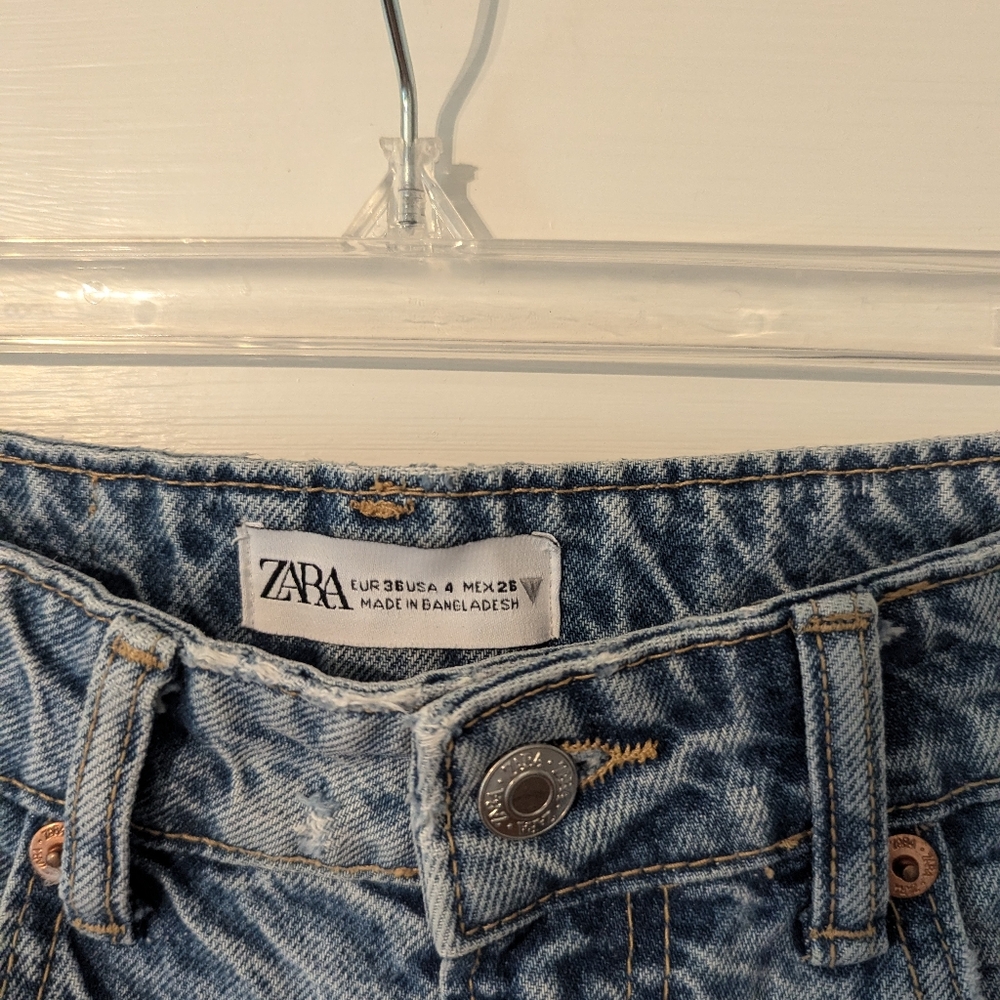 Zara mom fit shorts - Picture 3 of 3